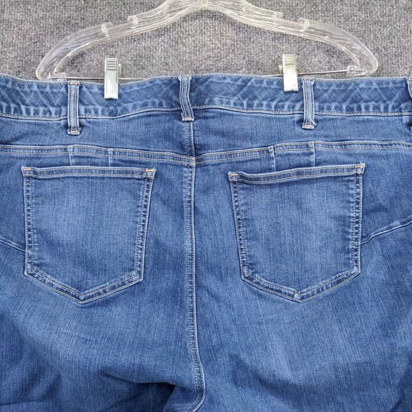 Torrid Women's Bombshell Flare Cut Off Jean Shorts Blue Size 26 Cotton Blend - Picture 3 of 11